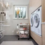 Kosze wolnostojące w pralni