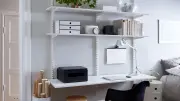 Domowe biuro z Elfa – jak urządzić ergonomiczne i estetyczne miejsce do pracy?