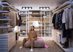 Zabudowa garderoby w kolekcji Decor+ System Elfa